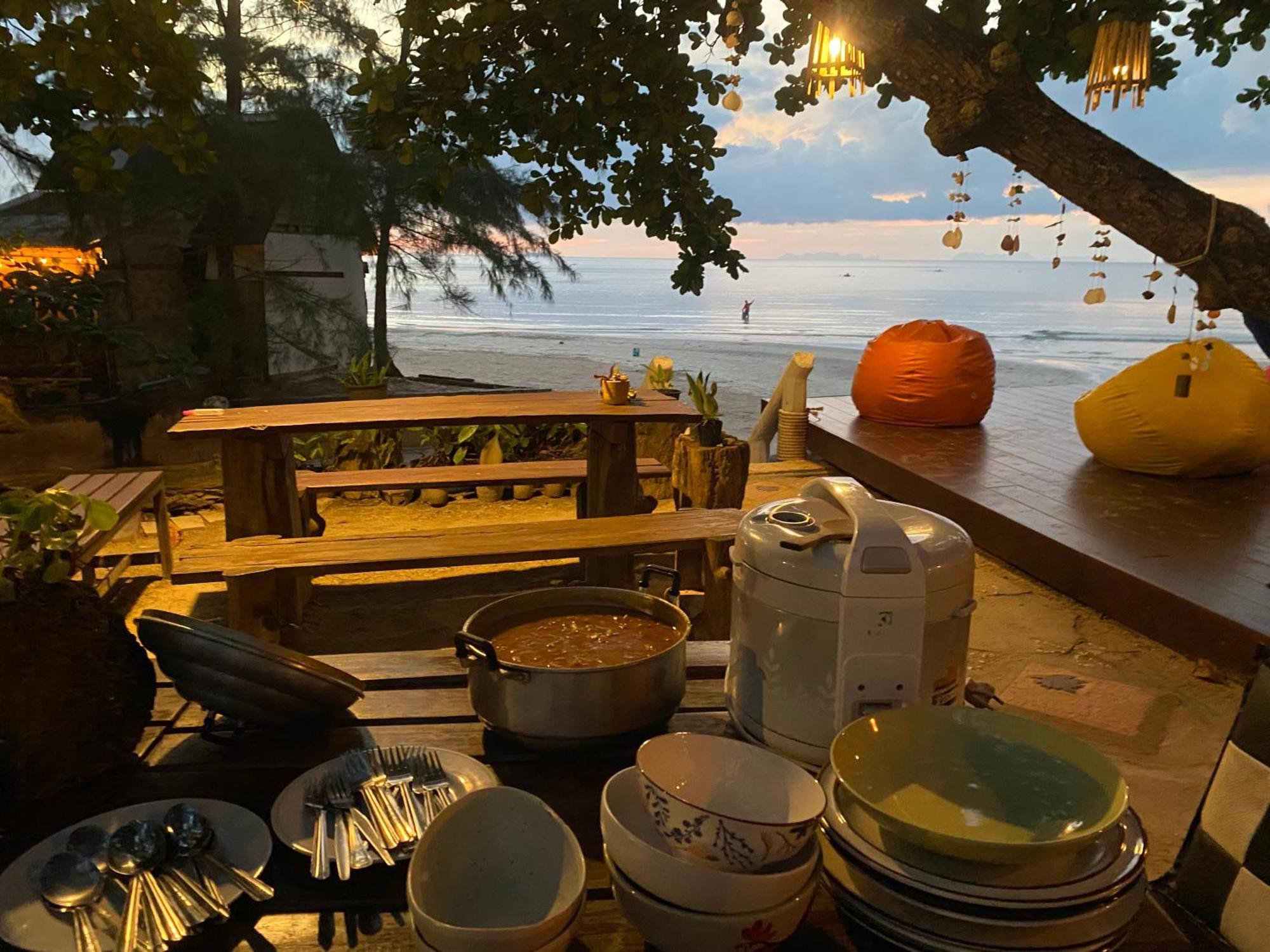 Coconut Lanta Resort @Klong Dow Beach Krabi town المظهر الخارجي الصورة