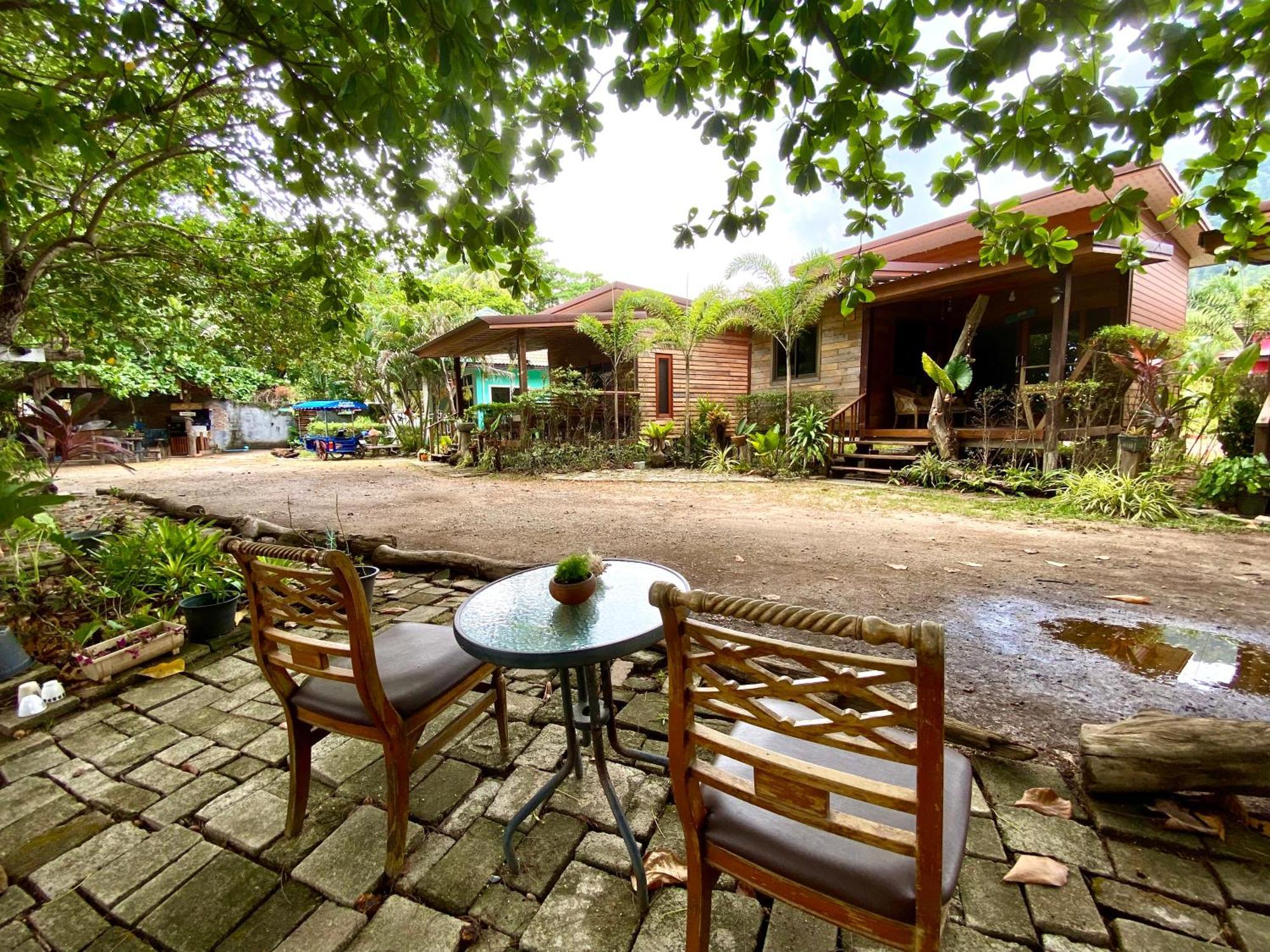 Coconut Lanta Resort @Klong Dow Beach Krabi town المظهر الخارجي الصورة